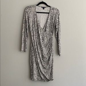 Black and white print stretch faux wrap dress